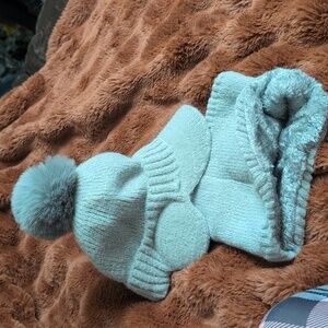 Charming Gray Hat and Scarf Set